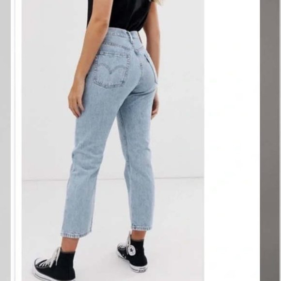 Levi’s Premium Women's 501 Original Cropped High Rise Button Fly Denim Jeans 26 - Picture 1 of 16